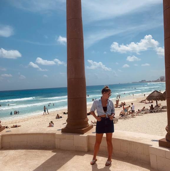 Meet your Posher, Rykelle - Picture 1 of 1